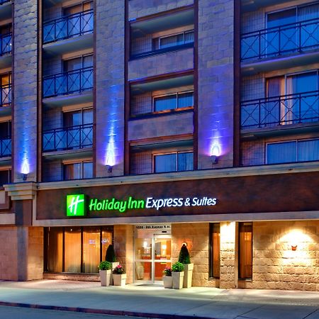Holiday Inn Express And Suites Calgary By Ihg Exterior foto